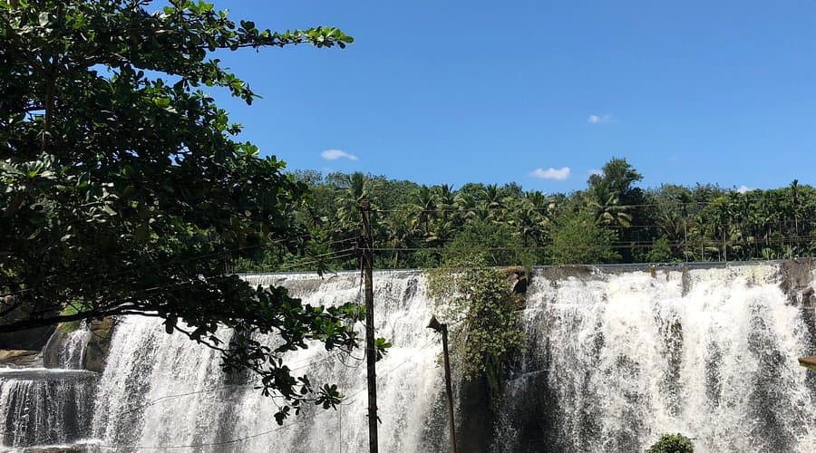 Thirparappu Waterfalls